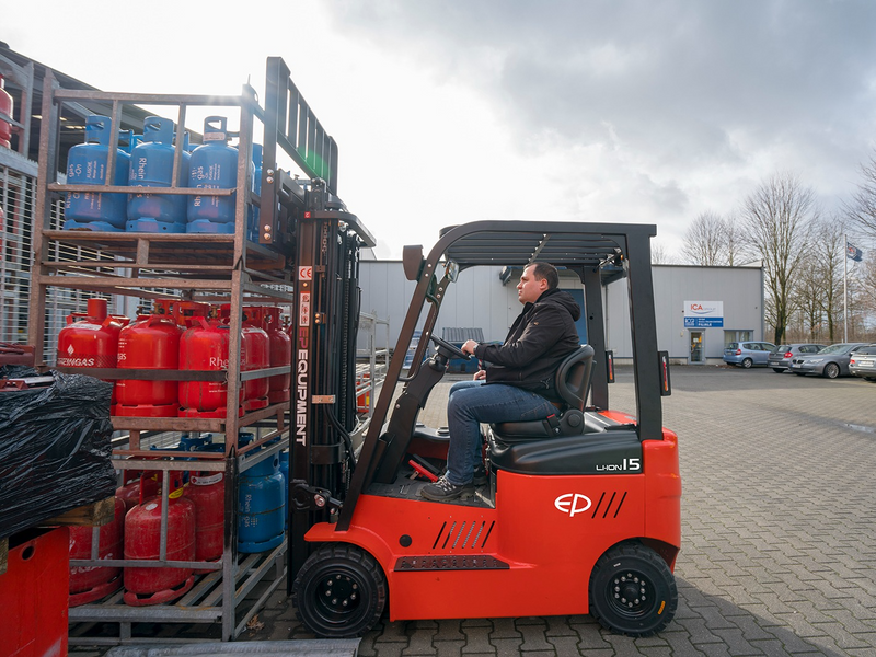 FORKLIFT--1,8 TON ELECTRIC - LiTHIUM  ION
