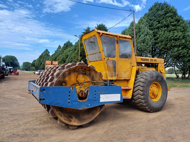 Bomag 212 PD Padfoot Roller