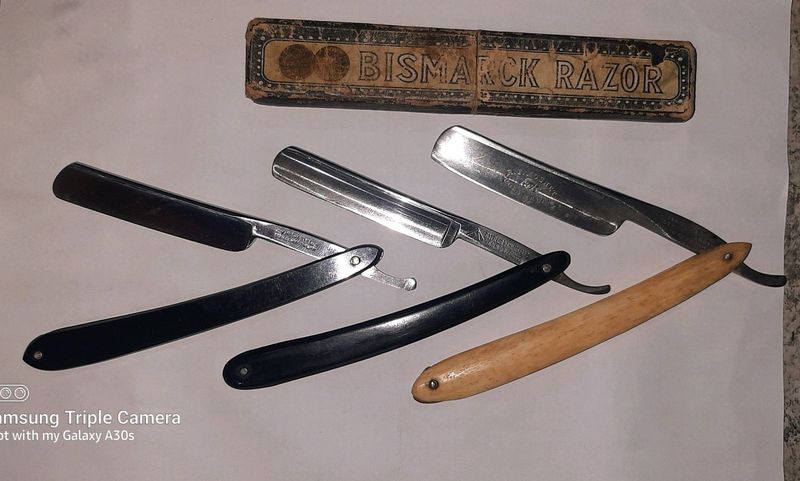 Vintage straight razor blades