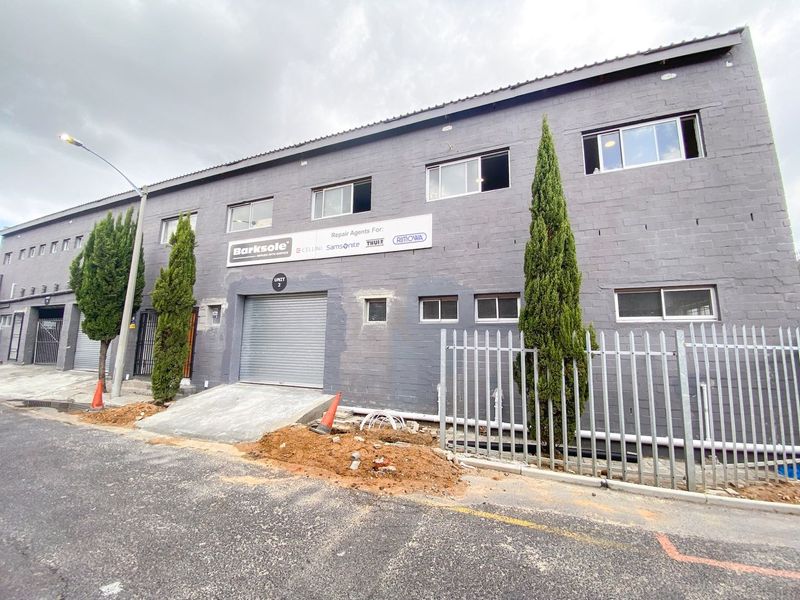 350m² Commercial To Let in Woodstock at R85.70 per m²