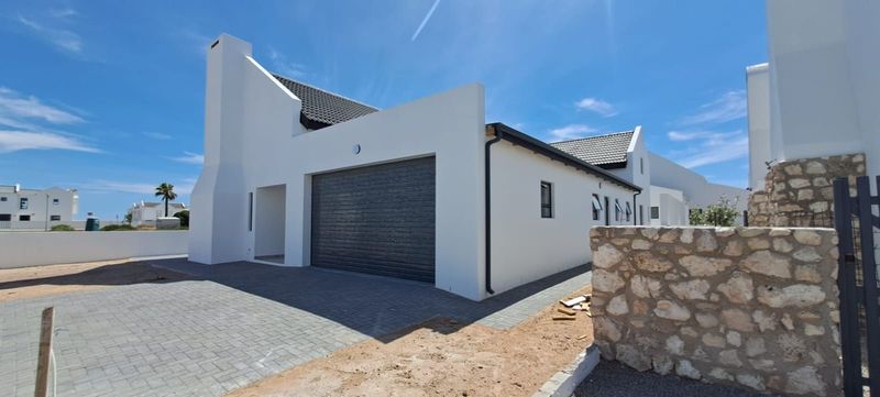Stunning Brand New House For Sale In Golden Mile