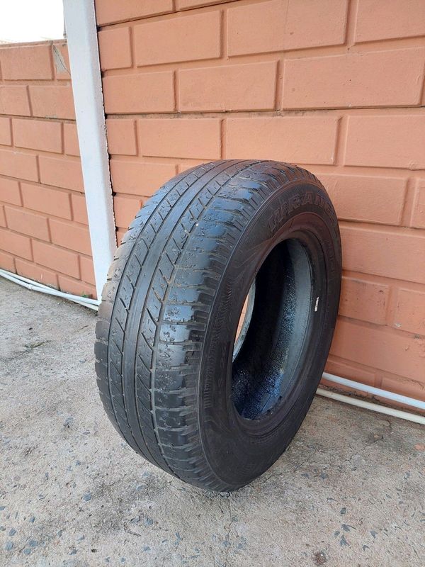 1× 265 65 17 inch good year wrangler tyre for sale r500