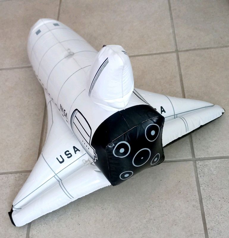 NASA SPACE SHUTTLE INFLATABLE TOY - ALL AGES 28 inch (71 cm) NEW