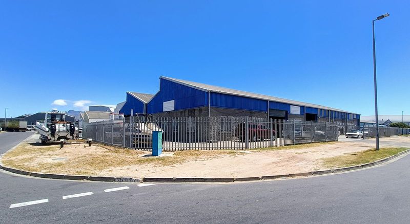 795m2 Industrial warehouse To Let in Montague Gardens