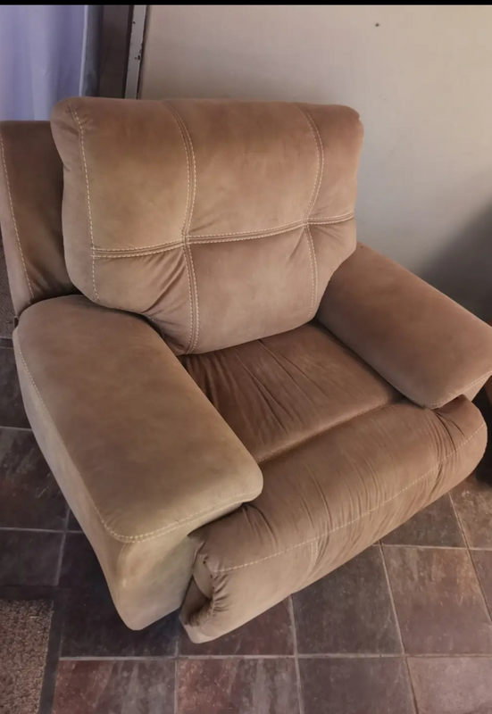 Rocking recliner that turns 360 degrees