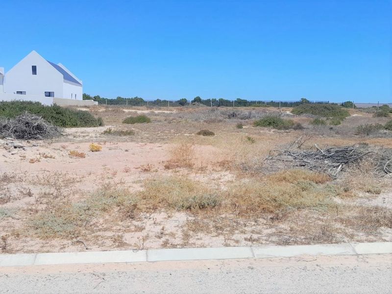 VACANT PLOT FOR SALE WALKING DISTANCE TO THE BEACH!