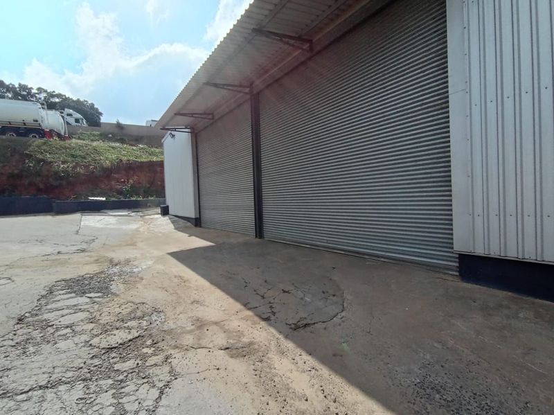 Verulam: Warehouse unit to Lease in Hazelmere, Redcliffe.