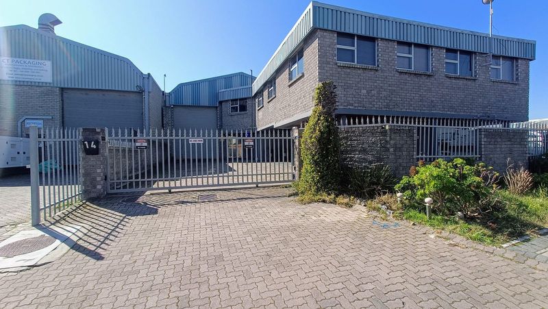 971m2 INDUSTRIAL WAREHOUSE TO LET IN KILLARNEY GARDENS