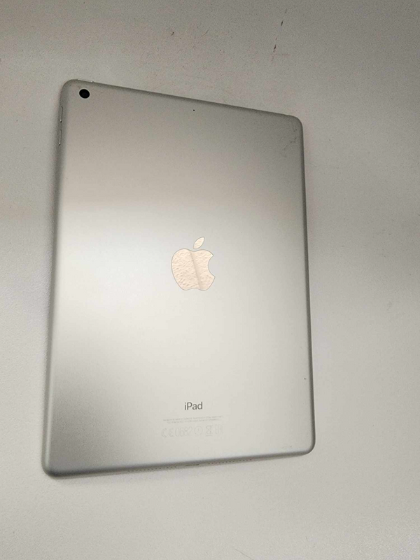 Apple iPad 5th generation 32GB preowned