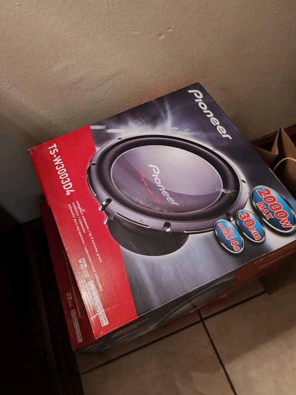Two brand new pioneer subwoofs 2000w each