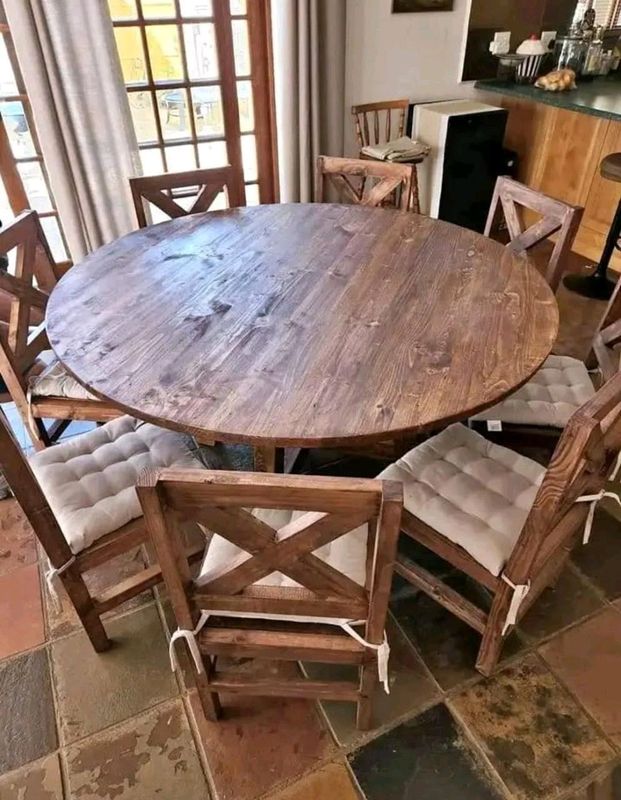 8 seater dinning table with chairs available