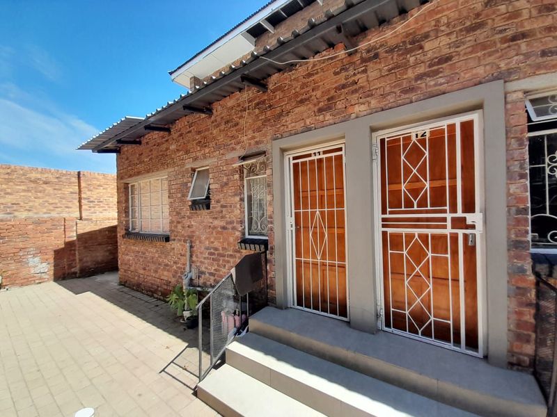 Cozy 2-Bedroom, 1-Bathroom Flat in the Heart of Boksburg!