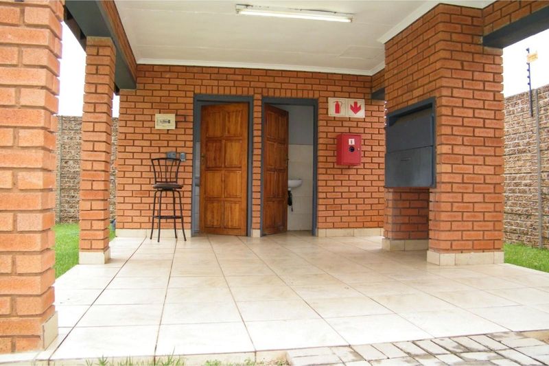 A 2 bedroom Apartment in a Secure Complex in Benoni