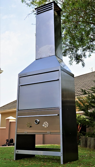 THE BRAND NEW FREE STANDING 800mm STAINLESS-STEEL ROCKET BARBEQUE BRAAI .