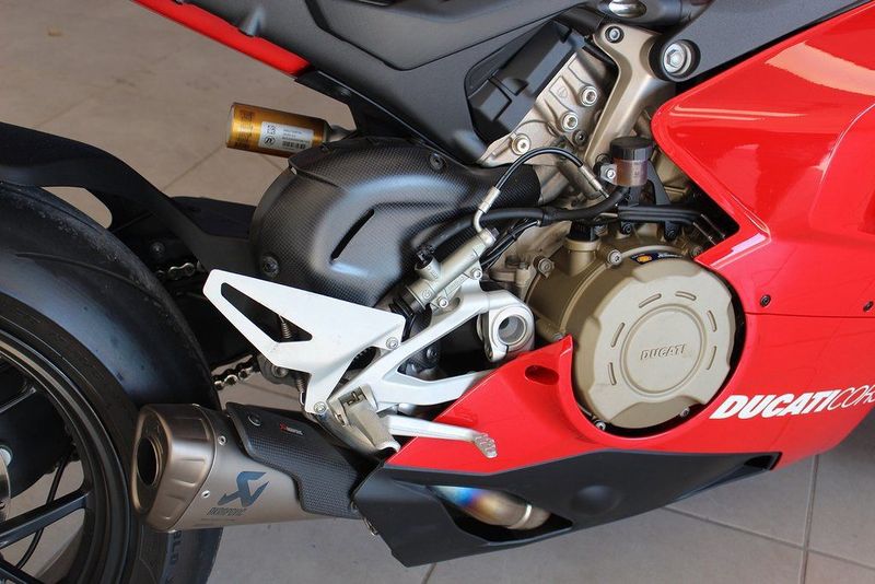 Akrapovic Exhaust - Ducati Panigale V4/S/R