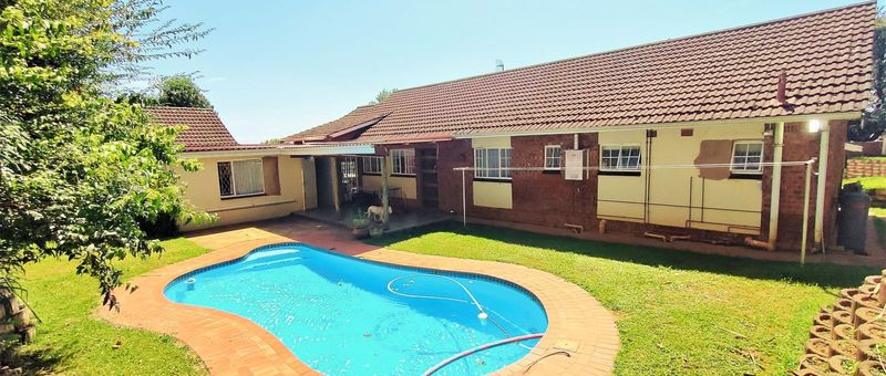 Family Home with Great Flatlet