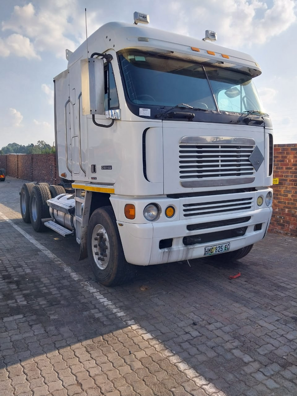 Freightliner argossy isx 500 in a mint condition for sale at a giveaway amount