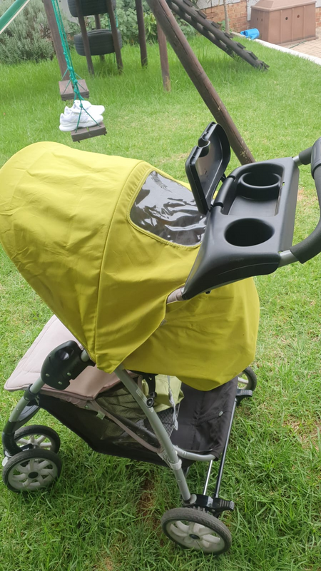 Graco Baby Stroller and Car seater for sale