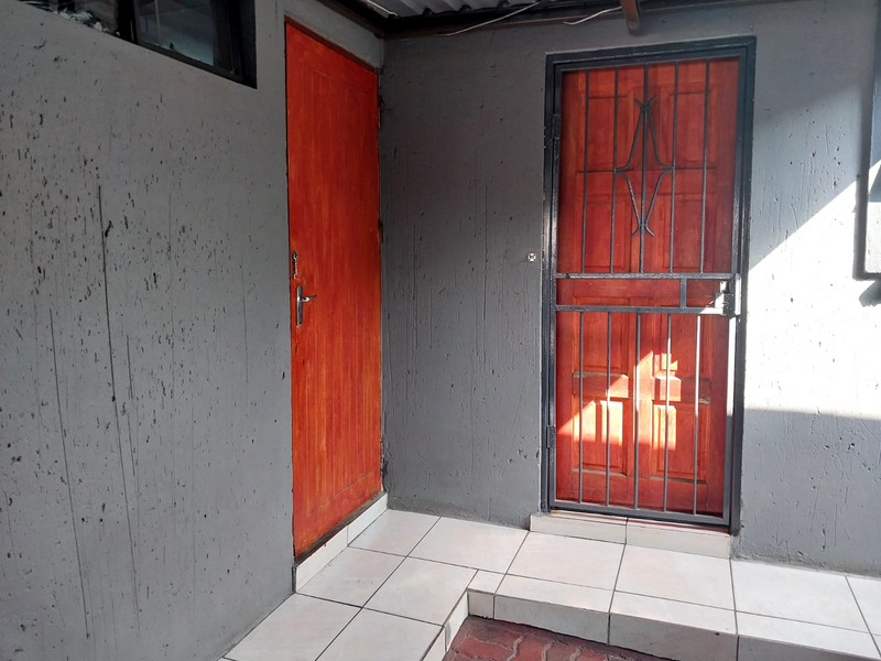 Room to Rent Clayville Olifantsfontein