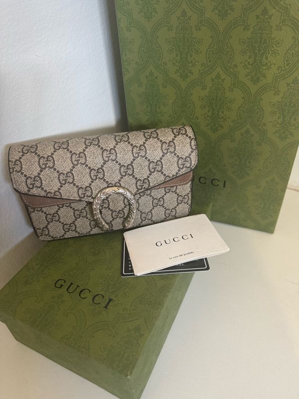 Gucci Dionysus GG Supreme Super Mini crossbody bag