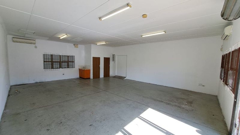 Spacious 80m2 Mini Factory available for rent in Kuleka, Empangeni - ideal for your businesses.