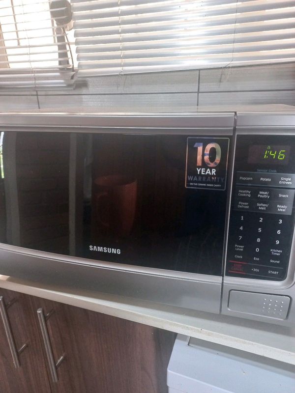 SAMSUNG 32L MICROWAVE