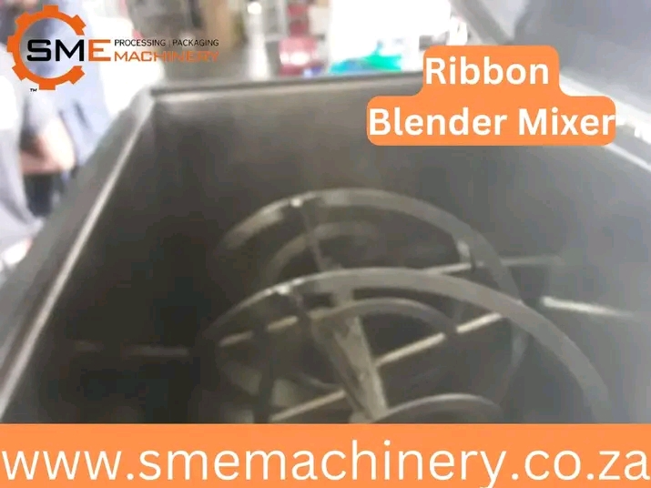 Ribbon blender