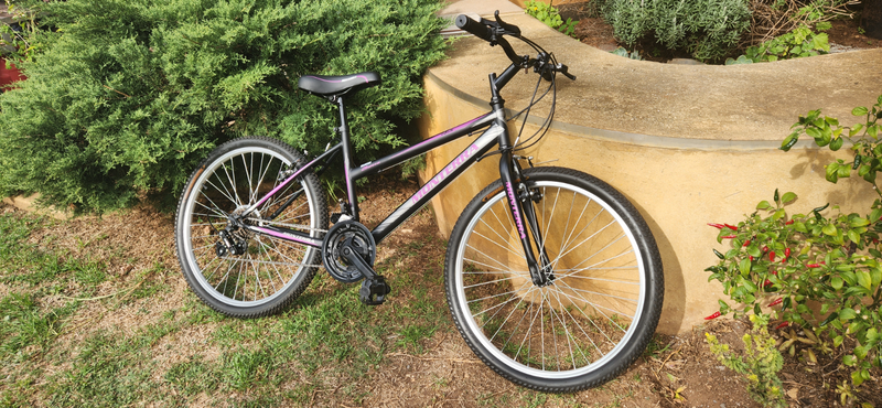 Monterra Ladies Bicycle 24 Inch (used, excellent condition)