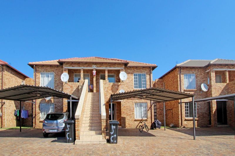 SECURE APARTMENT IN ALBERTON SOUTH