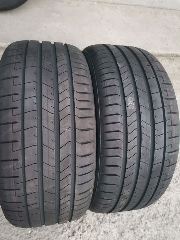 New 2x 275/40/20 Pirelli pzero normal Tyres