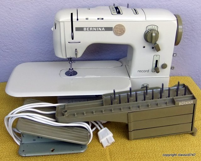 BERNINA 730 record Sewing machine in excellent condition also for leather made in Switzerland