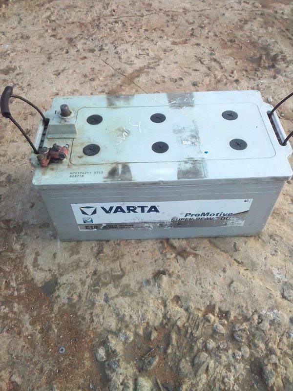 HEAVY DUTY BATTERY WORKING CONDITION