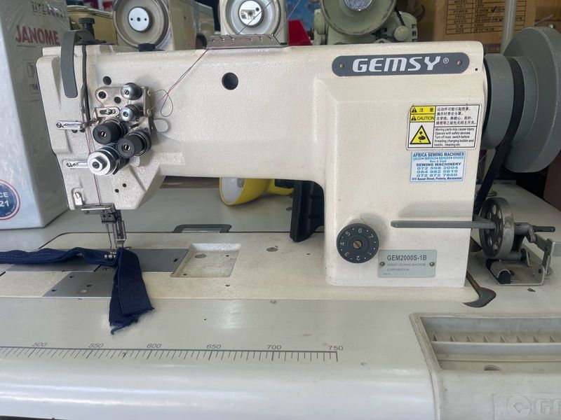 GEMSY DOUBLE NEEDLE INDUSTRIAL SEWING MACHINE