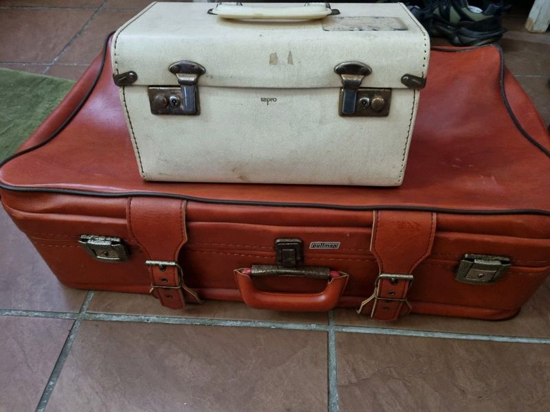 Vintage suitcases both for R200