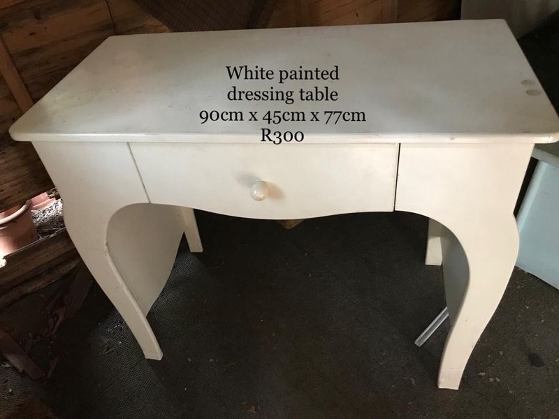 White painted dressing table
