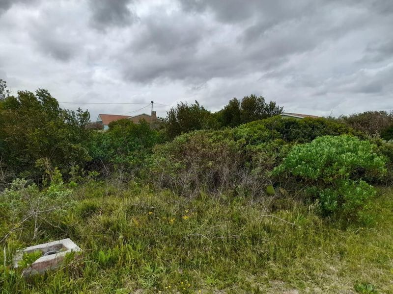 VACANT ERF FOR SALE IN PEARLY BEACH, OVERBERG REGION.