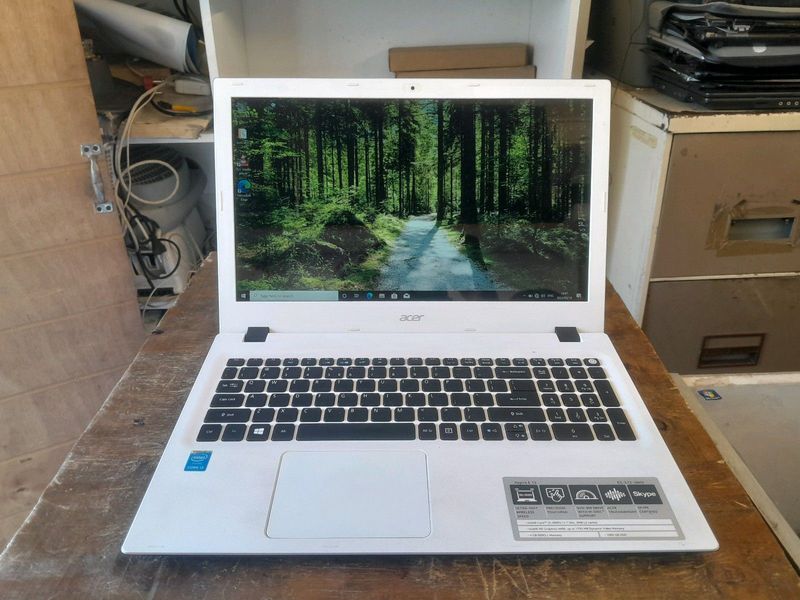 i3 4th Gen Acer aspire N15Q1 Laptop