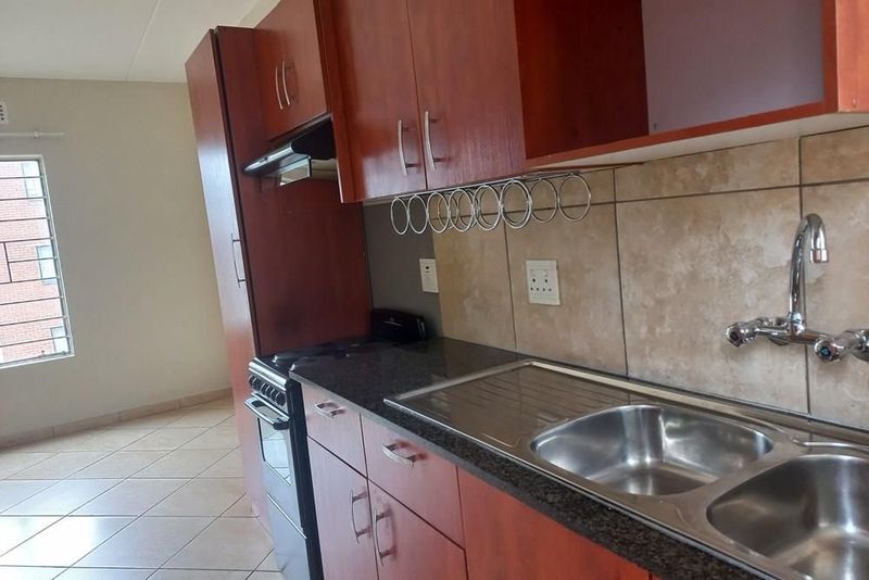 2 Bedrooms Apartment for Sale in Jabulani