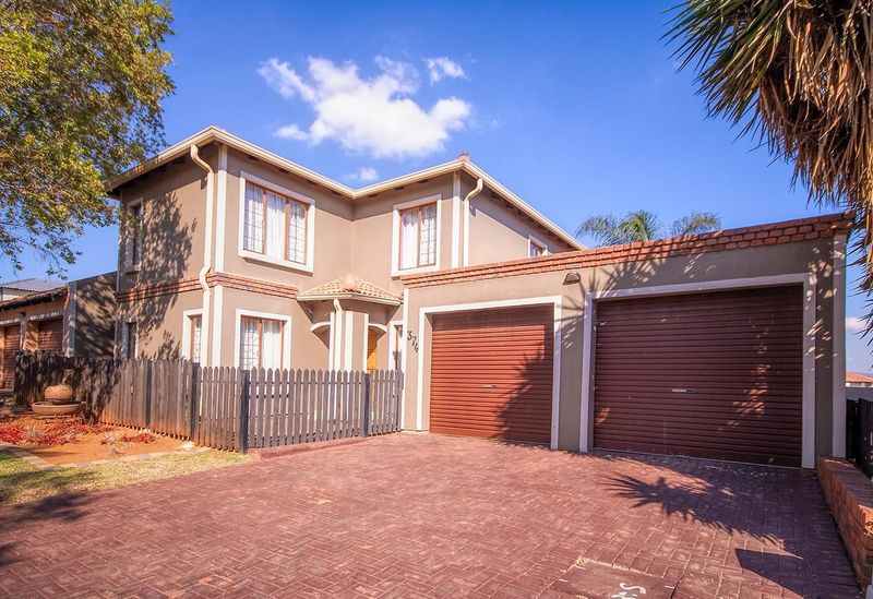 3 Bedroom Meyersig home with a lapa!