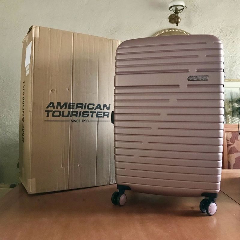 SOLD - Brand new American Tourister Aero Racer Spinner Expandable Suitcase 68cm (Medium) - Rose Pink