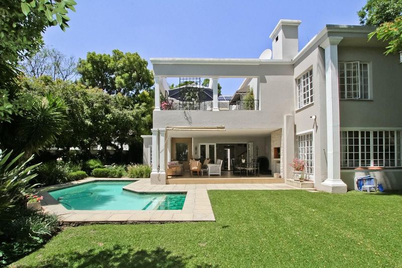 Exquisite 4 Bedroom Home in Hurlingham Manor