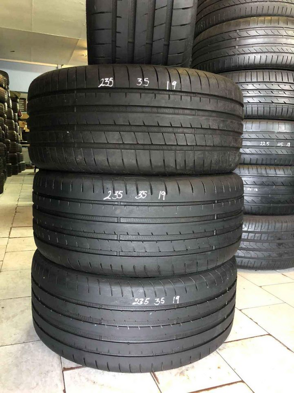 A set of  235/35/19  tyres available