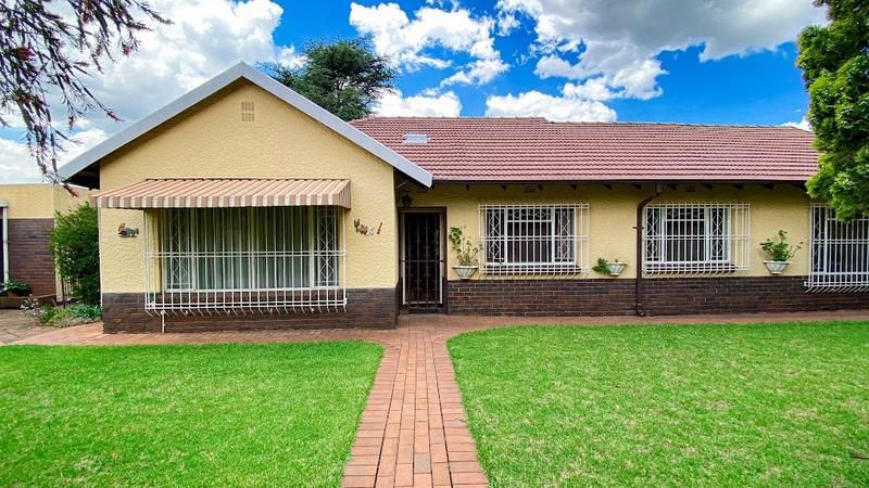 Well priced,solid,  3 bedroom House in Edenvale Central