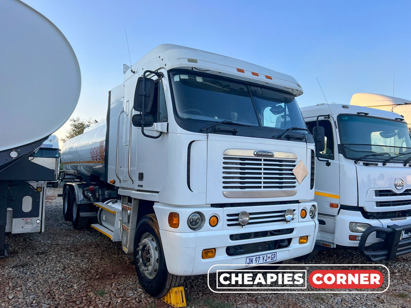 ● Starting your transport Company? Get This 20 000 Litres Fuel / Diesel Rigid Tanker Truck ●