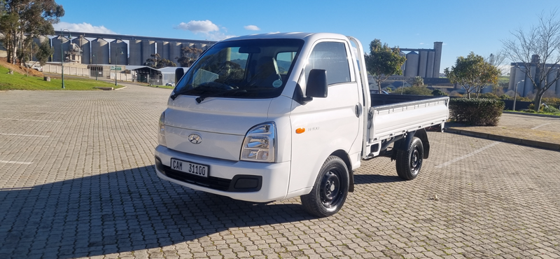 2022 Hyundai H100 a/c p/c for sale price neg