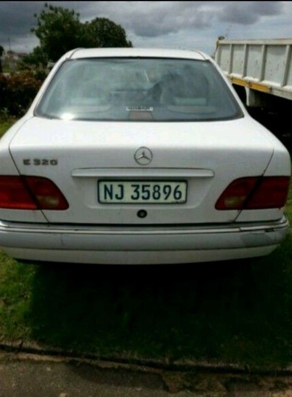 1997 Mercedes E320 auto spares available