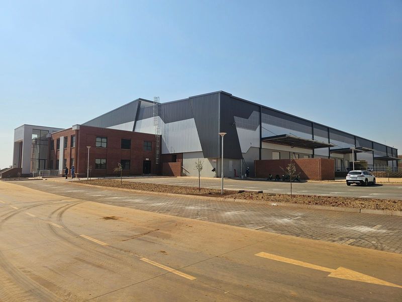 AAA grade, newly developed warehouse available for lease in Clayville.