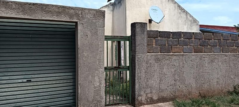 Dilapidated 3 Bedroom House For Sale In Dobsonville