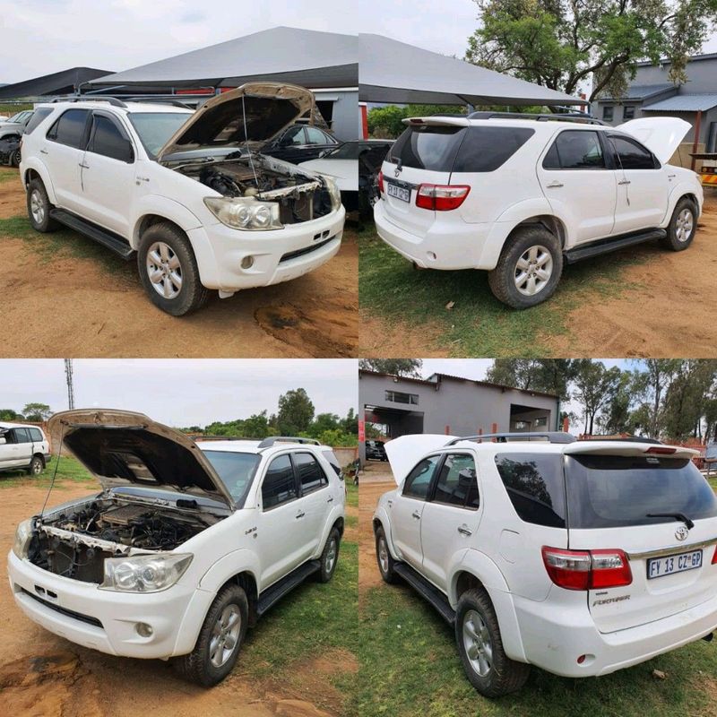 Toyota Fortuner 3.0D4D STRIPPING FOR SPARES