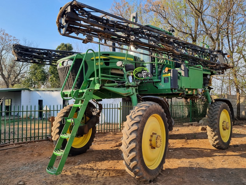 2014 John Deere 4730